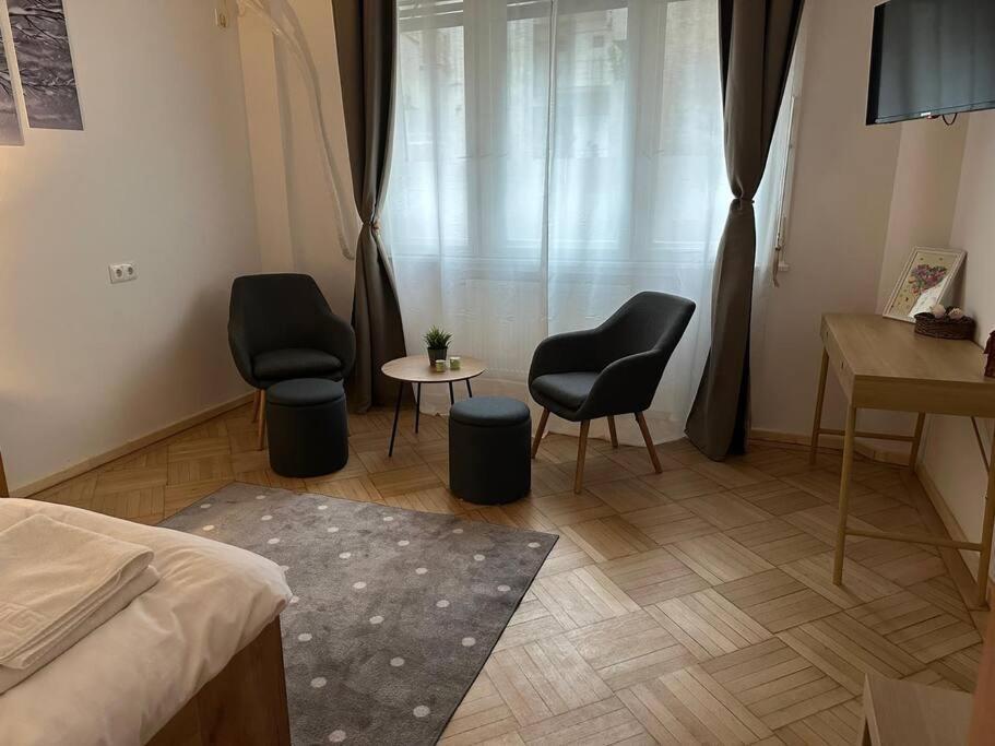 Stylish In Heart Of Old Town Appartamento Bucarest