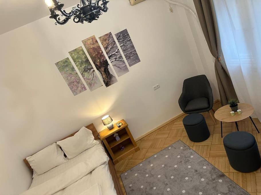Stylish In Heart Of Old Town Apartament